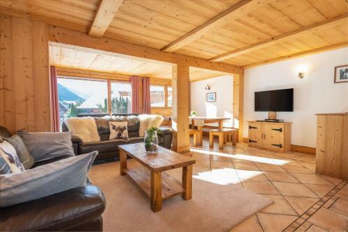 Yeti Lodge Chalets