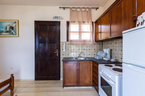 Santa Maria Studios & Apartments