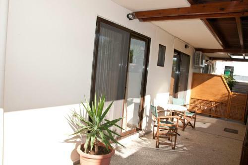 Oasis Apartments & Rooms