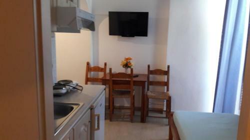 Oasis Apartments & Rooms