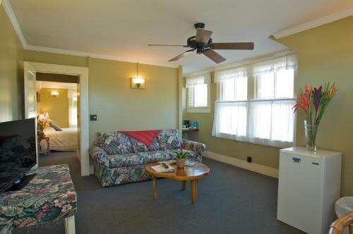 West Kauai Lodging