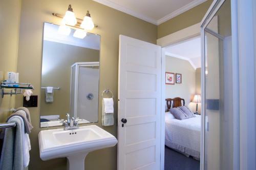 West Kauai Lodging