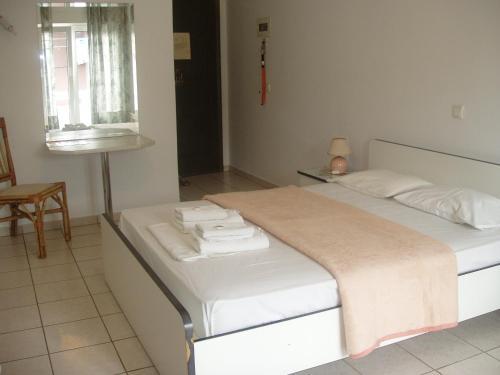 Aris Apartments