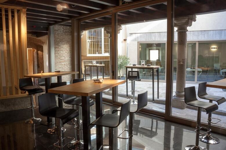 Encanto Hotel & Cafeter�a