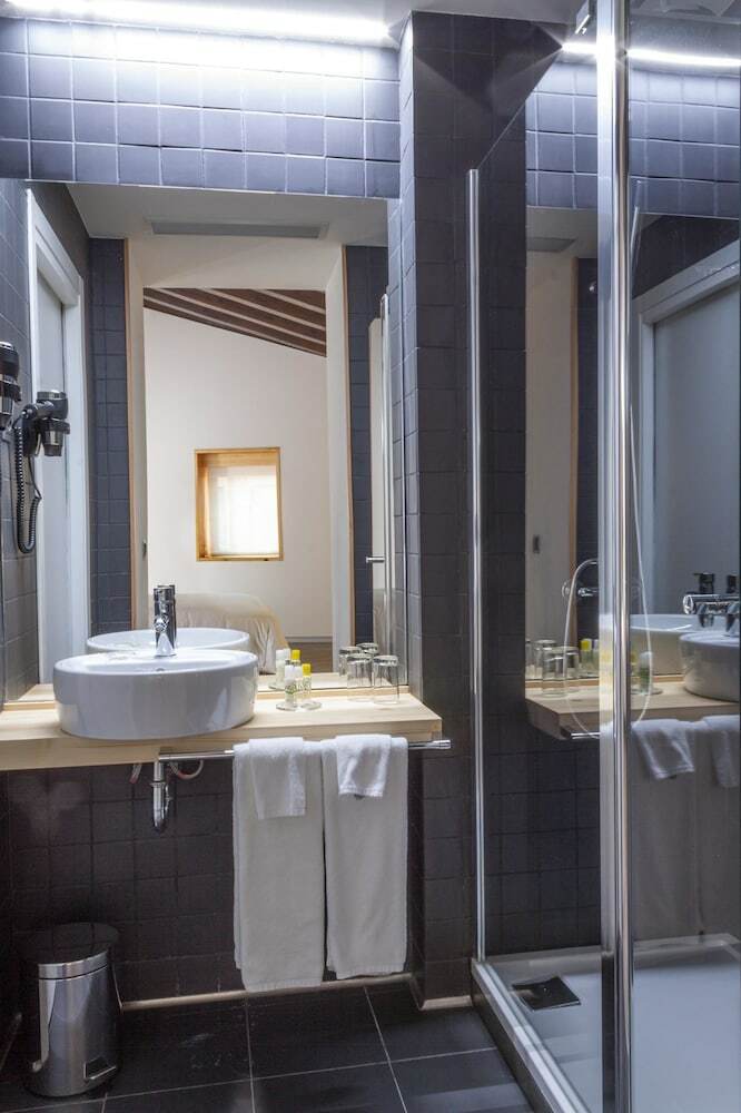 Encanto Hotel & Cafeter�a
