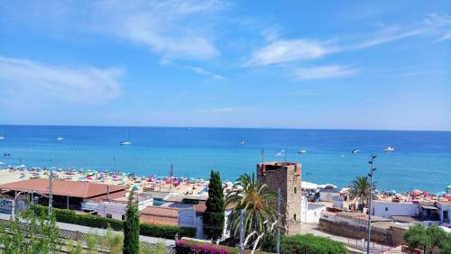 Carmen Seaview And Beach Apartment