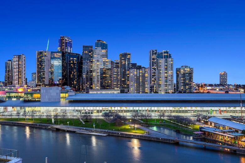 Melbourne Holiday Apartments Flinders Wharf