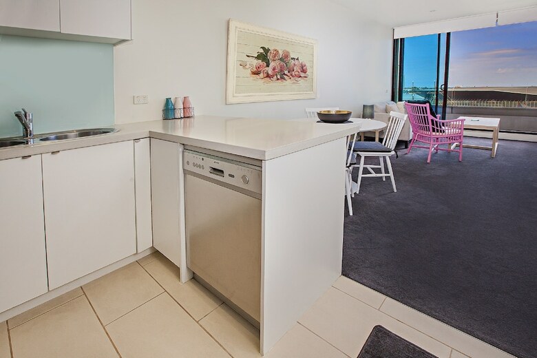 Melbourne Holiday Apartments Flinders Wharf