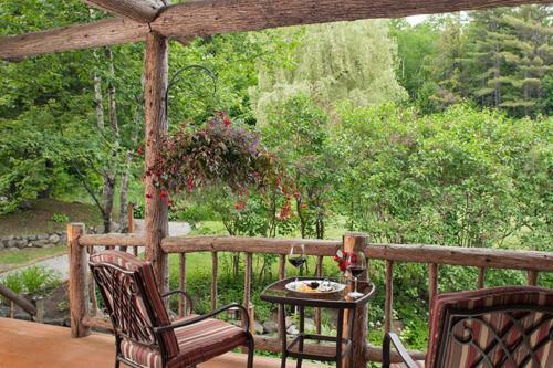Posada Friends Lake Inn