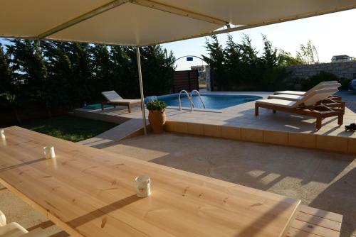 Apartamento Elpidis Villa