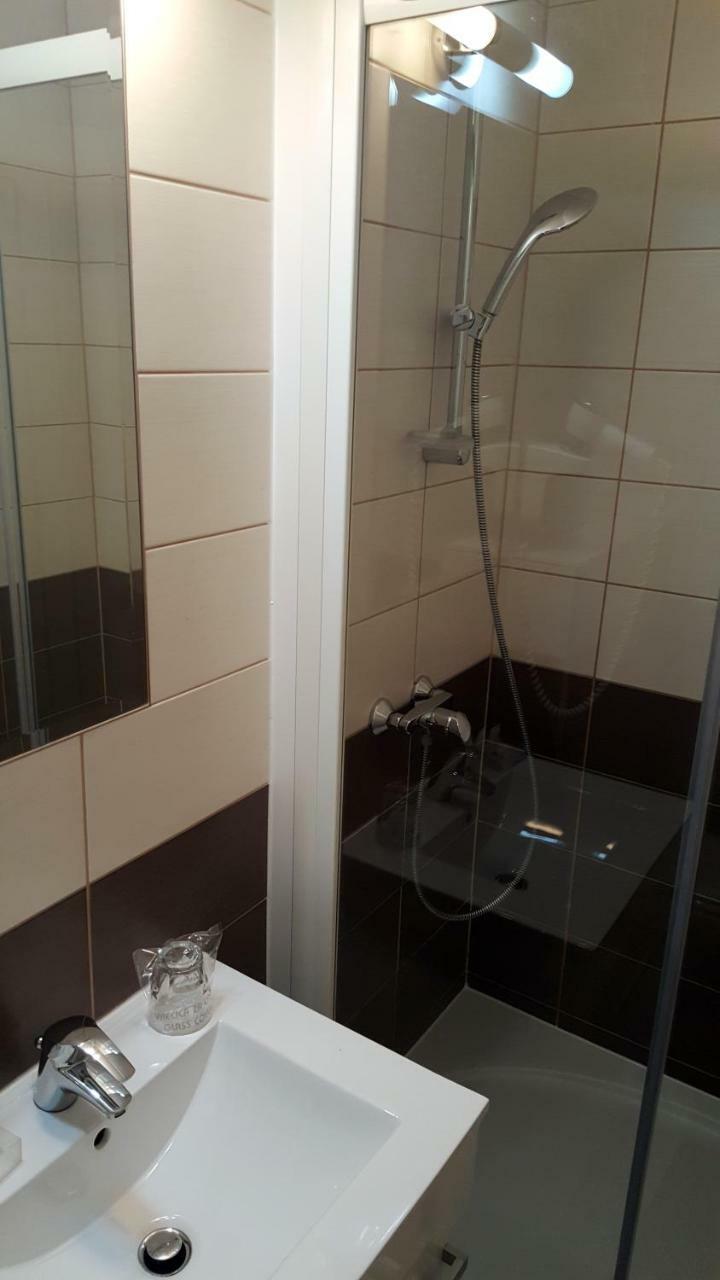 Hotel Dina