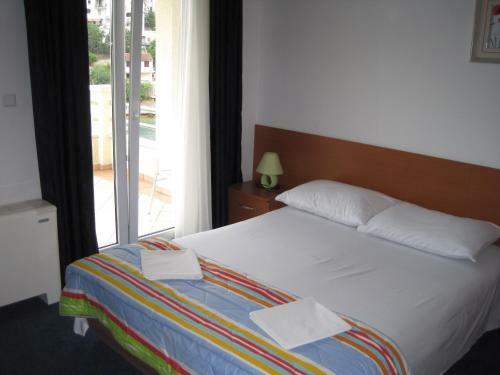 Hostal Villa Obad Guest House