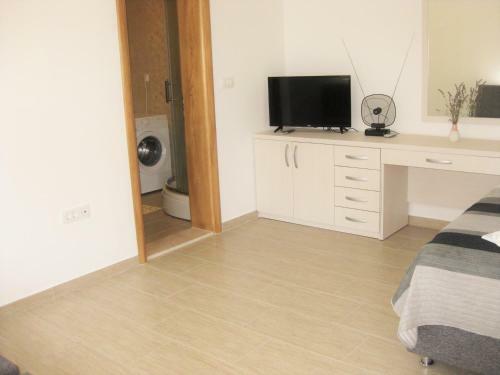 Hostal Villa Obad Guest House