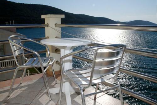 Hostal Villa Obad Guest House