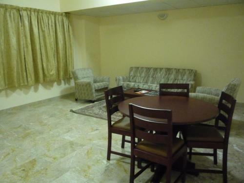 Apartamentos Hamasa Plaza Hotel