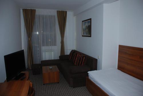 Hotel Damis
