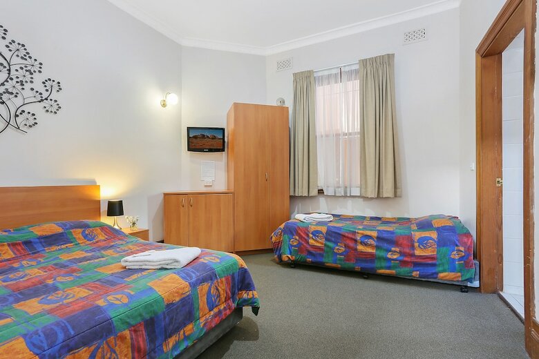 Hostal Alishan International Guest House