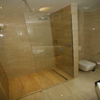 City Hotel