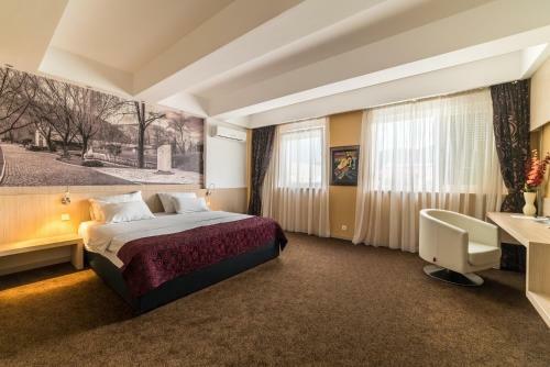 City Hotel