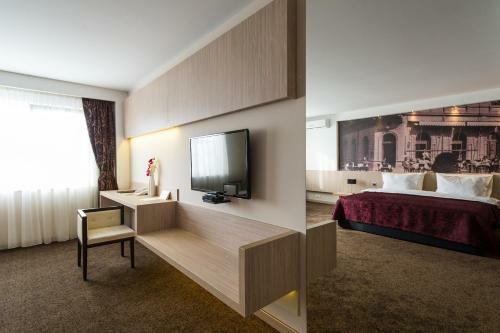 City Hotel