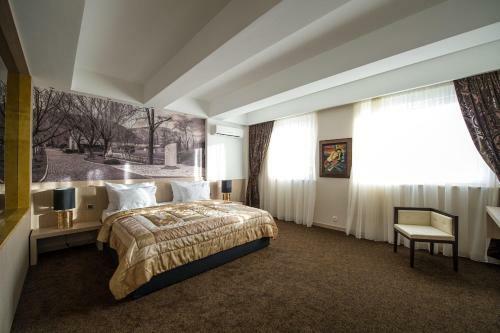City Hotel
