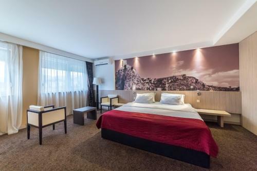 City Hotel