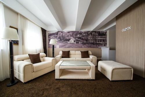 City Hotel