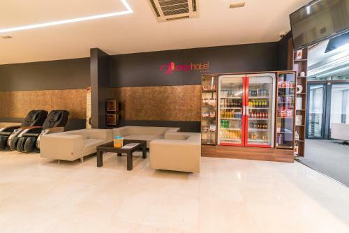 City Hotel