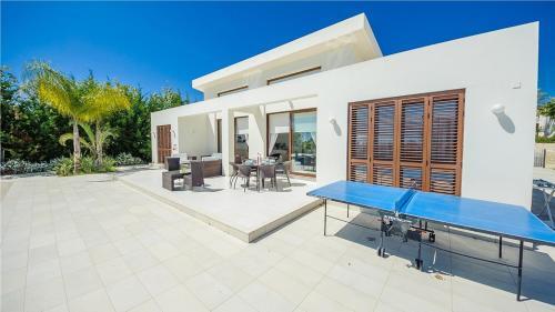 Rent Private Villa 069