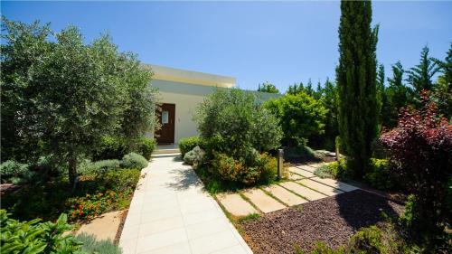 Rent Private Villa 069