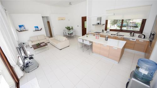 Rent Private Villa 069