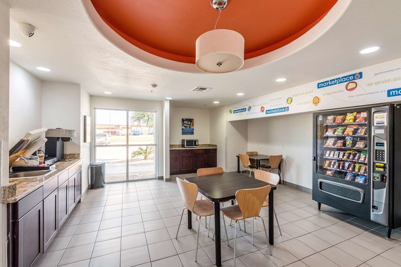 Motel 6 Three Rivers