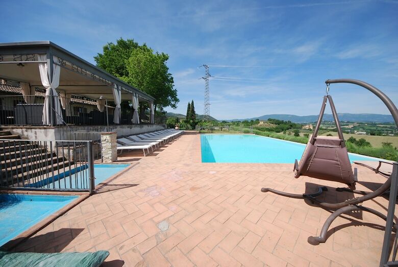 Agroturismo Spoleto By The Pool