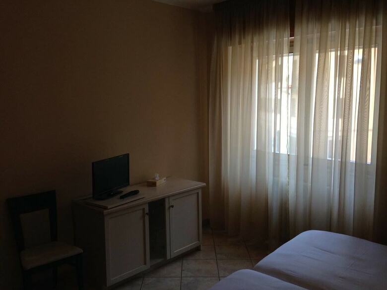 Hostal De La Tour