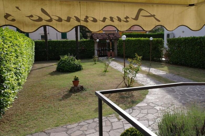 Hotel Armando' S