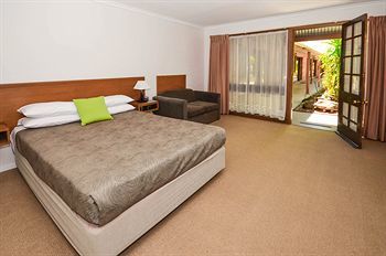 Motel River Country Inn