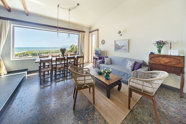 Villa The House By The Sea