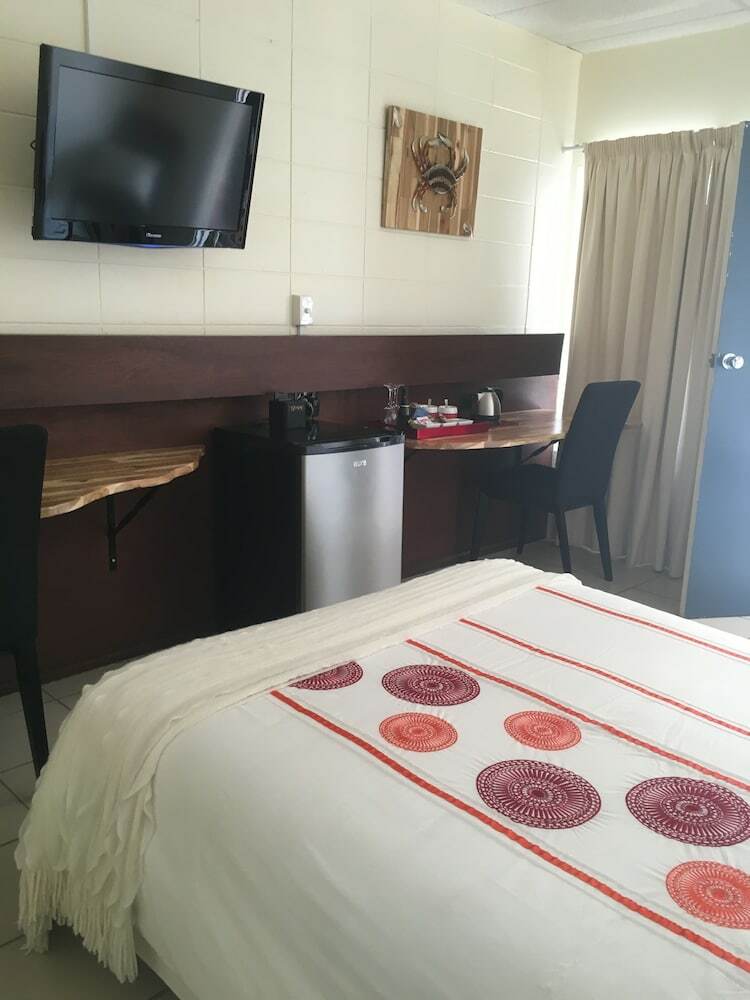 Black Marlin Motel