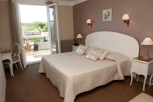 Hotel Le Castelet Des Alpilles