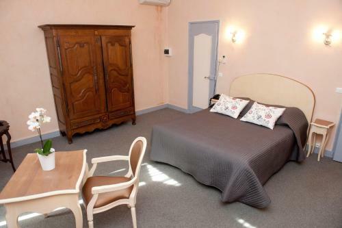 Hotel Le Castelet Des Alpilles