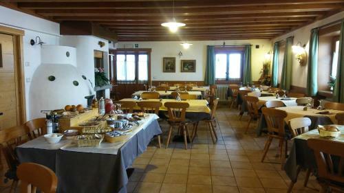 Rifugio Predaia Ai Todes'ci