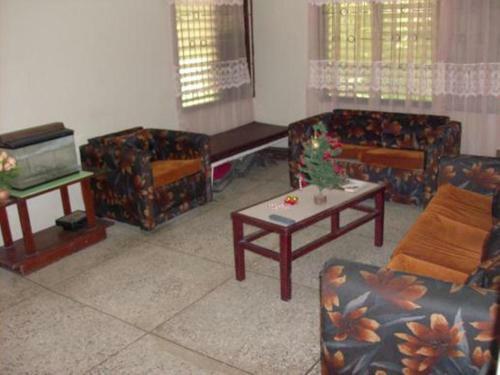 Hostal Tonys Guest House