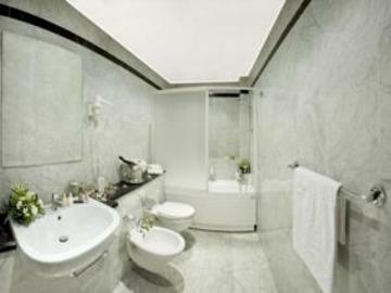 Hotel Savoy
