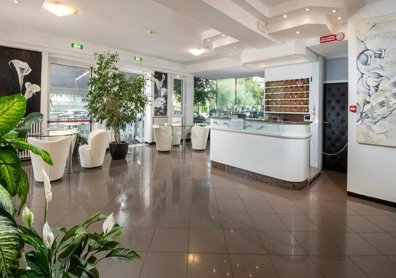 Hotel Mediterraneo Nihotels