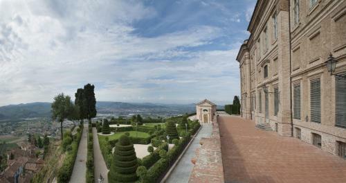 Hotel Castello Di Guarene
