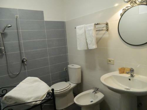 Bed & Breakfast Crispi Rooms