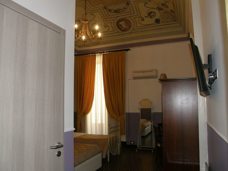 Hostal Il Gattopardo House