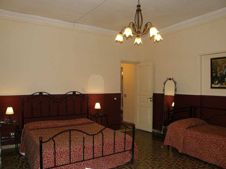 Hostal Il Gattopardo House