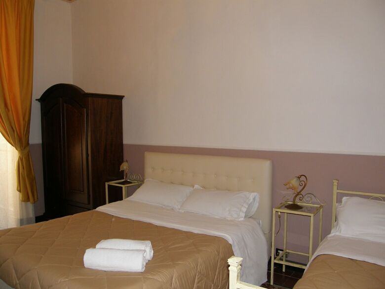 Hostal Il Gattopardo House