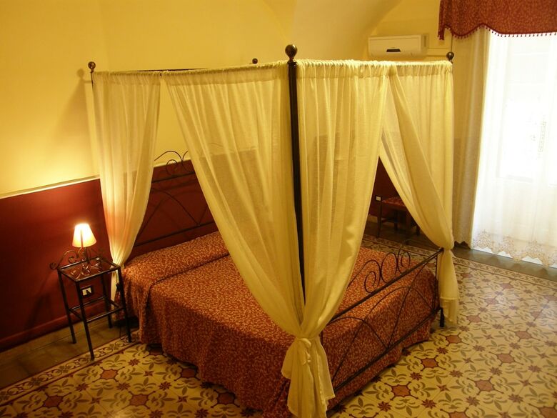 Hostal Il Gattopardo House